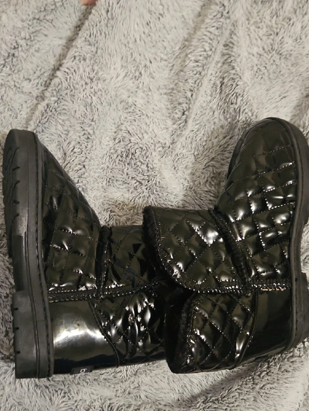 bebe Black Quilted Glossy Faux Fur Kids Boots Size 2